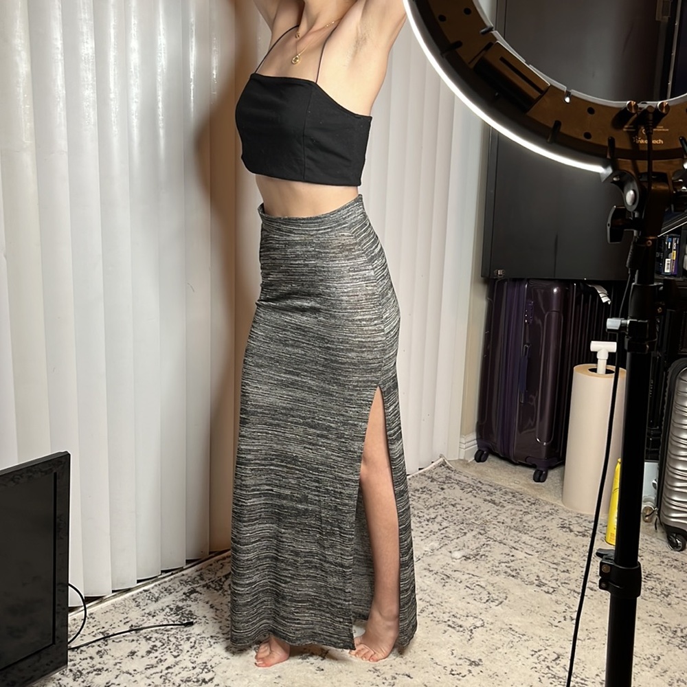 Long split side skirt, super cute, heather grey with slight stretch